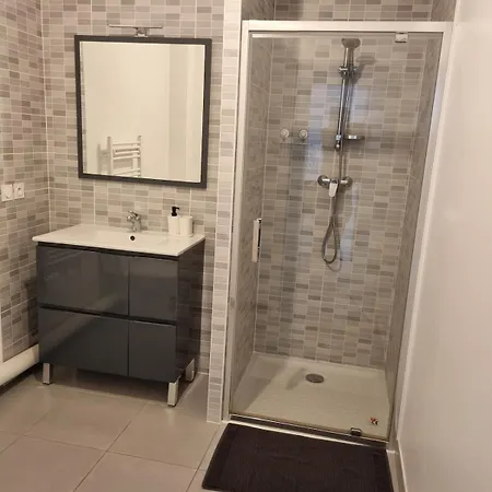Cozy With Terrace, Parking, 9 Min Train Station * Baiona